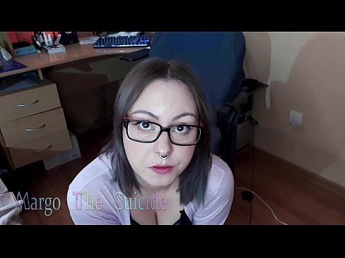 ❤️ Seksi dekle z očali globoko sesa dildo pred kamero ☑ Pravi pornič pri nas ❌️