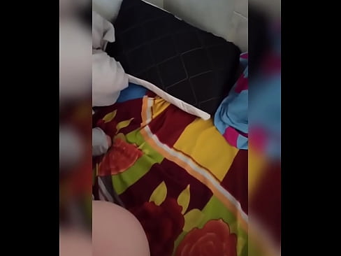❤️ Moja sostanovalka ostane sama doma, ker gre njen mož na počitnice, jaz pa izkoristim priložnost, da jo pofukam in ji napolnim rit z mlekom ☑ Pravi pornič pri nas ❌️